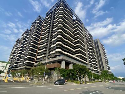 958.3萬拍定【海洋都心2】H棟附車位︱輕軌淡海新市鎮站