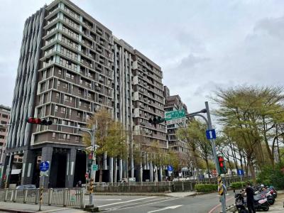 【世界V1】2車位︱捷運中和站,新北市中和區辦公商業大樓法拍